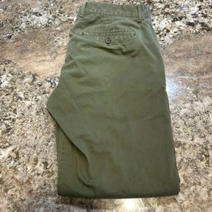 J Crew Chino 32x32 in Dark Green